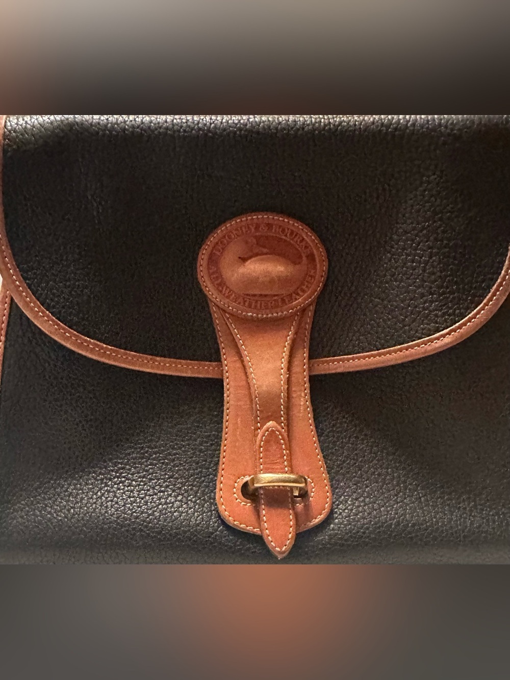 Vintage, Dooney & Bourke Essex crossbody bag. Black Pebbled leather.